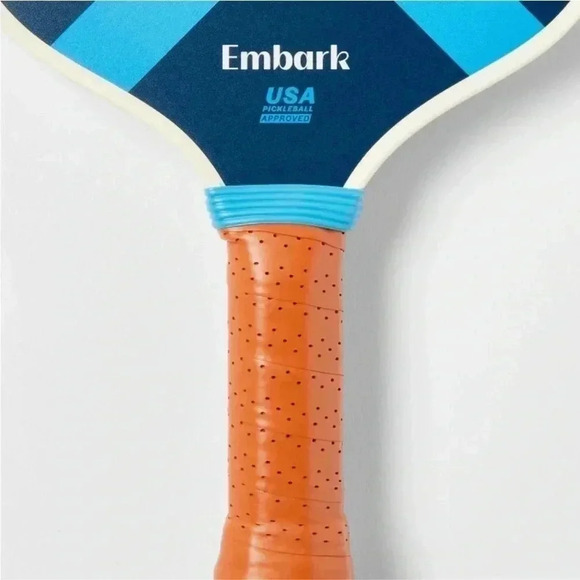 NWT Carbon Triangle Pickleball Paddle
- Embark - Picture 4 of 4